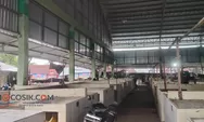 Dilema Pasar Pon Jombang: Pedagang Pilih Bertahan di Parkiran Demi Omzet, Bedak Resmi Sepi Peminat