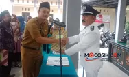 Sholahuddin Lantik Dua Perangkat Desa Karobelah, Siap Tingkatkan Pelayanan Warga