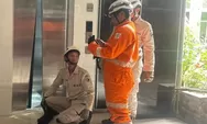 Respon Cepat! BPBD Jombang Evakuasi Dua Warga Terjebak Lift di Ponpes Darul Ulum