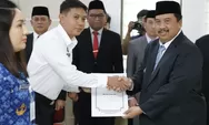 Bupati Warsubi Serahkan SK CPNS dan Ambil Sumpah 23 PNS Baru di Pendopo Jombang