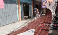 Usai Direvitalisasi, Atap Bangunan Pasar Ploso Jombang Ambruk, Pedagang Lari Kocar Kacir