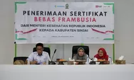 Bupati Sinjai Menerima Sertifikat Bebas Frambusia untuk Pemkab Sinjai dari Kementerian Kesehatan