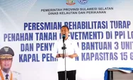 Gubernur Sulsel Serahkan Dua Unit Kapal 15 GT untuk Nelayan di PPI Lonrae Bone