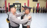 Jelang Purna Tugas, Dua Personel Polres Bulukumba Dapat Penghargaan Pangkat