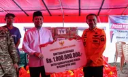 Gubernur Andi Sudirman Tinjau Banjir Bone, Salurkan Bantuan Rp1 Miliar dan Santunan Korban