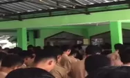 Viral ! Video Siswa Bercanda Saat Sholat Jamaah di Masjid, Bikin Netizen Geram