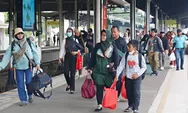 Pantauan Nataru 2024/2025, KAI Daop 3 Cirebon Catat 48 Ribu Penumpang Gunakan Kereta Api