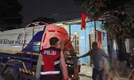  Polsek Lubuk Baja Melaksanakan Pengamanan Pendistribusian Air Bersih Kepada Warga Yang Terdampak Gangguan Air di Tanjung Uma