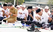 Di Bawah Terik Matahari, Amsakar bersama Warga Batam Sholat Istisqo Memohon Hujan