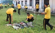 Wakapolresta Barelang Pimpin Langsung Gotong Royong Jaga Kebersihan Lingkungan Kerja