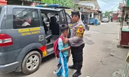 Program "Si Amru", Polsek Batu Ampar Antar Murid Pulang Sekolah dengan Penuh Kepedulian
