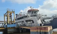 Warga Berharap Feri Penyeberangan Sungai Kapuas Segera Beroperasi