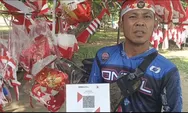 Penjual Bendera Mulai Sediakan QRIS Demi Layani Pembeli