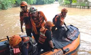 Detik-detik Evakuasi Korban Tenggelam di Kelurahan Duri Kosambi Jakarta Barat, Operasi SAR Gabungan Berhasil Mengevakuasi Korban