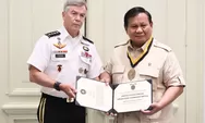 Presiden RI Prabowo Subianto Terima Medali Kehormatan Dari Jenderal Bryan Patrick Fenton di Istana Merdeka Jakarta