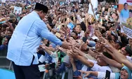Prabowo Turun Panggung Sapa Ratusan Ribu Masyarakat Jawa Timur di Sidoarjo
