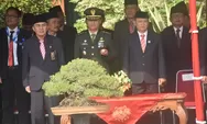 Hadiri Upacara Hari Pahlawan, Ketua DPRD Demak: Penerus Bangsa Harus Tetap Kuat dan Bekerja Keras