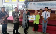 Tingkatkan IPM, Pemkab Batang Gelontorkan Beasiswa Sebesar Rp524,5 Juta