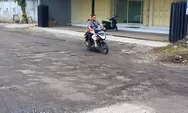 Warga Weleri Keluhkan Jalan Sering Rusak Padahal Baru Diperbaiki