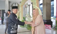 Warga Masyarakat Antusias Ikuti Open House dengan Mbak Ita di Halaman  Balaikota