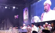 Meski Hujan, Ribuan Zahir Mania Padati Al Fadllu Bersholawat dan Haul ke 2 KH Dimyai Rois
