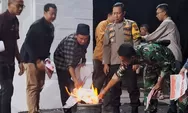Cegah Disalahgunakan, KPU Kendal Bakar Kelebihan Surat Suara dan Rusak