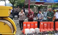 Polres Kendal Musnahkan Ribuan Botol Miras, Toga dan Pemkab Beri Dukungan   