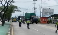 Truk  Masih Bandel Melintas,  Polres Kendal Lakukan Penyekatan
