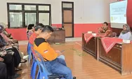 Tim PkM USM Sosialisasi Early Warning System Longsor di Kelurahan Ngemplak Simongan