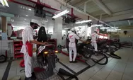 Tips Merawat Motor Listrik Honda Kesayangan Saat Musim Hujan