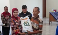 Cegah Kemiskinan Ekstrem, 285 KPM di Limbangan dan Boja Terima Bantuan Beras