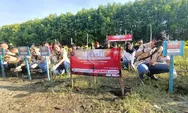 FDR dan Komunitas Motor Hijaukan Pantai Tirang dengan 1.000 Mangrove