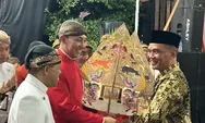 Ketua DPRD Jateng Sumanto Dinobatkan Sebagai Bapaknya Wayang Kabupaten Karanganyar