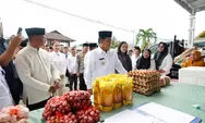 Blusukan ke Lapak Pasar Tutuyan, Gubernur Yulius Selvanus Beri Peringatan Tegas soal Harga Pangan