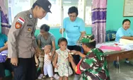Wujud Sinergitas, Babinsa dan Babinkantibmas Desa Moronge Kompak Pantau Kegiatan Posyandu