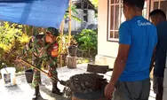 Jalin kebersamaan , Babinsa Desa marampit membantu masyarakat membuat batako