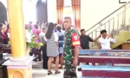 Pastikan Pelaksanaan Ibadah Minggu Di wilayah Berjalan Aman, Babinsa ikut Dalam Kegiatan Ibadah