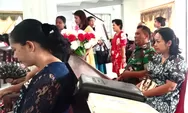Jalin Hubungan Baik Dengan Tokoh Agama Babinsa Aktif Hadiri Ibadah Minggu di Gereja