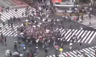 Suporter Jepang Rayakan Hasil Imbang Lawan Belanda di Shibuya Crossing, Disiplin Hanya 40 Detik Saat Lampu Hijau