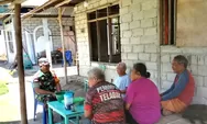 Babinsa Desa Dampulis Selatan Kopka Beltwin R Sembel Komsos Dengan Warga Dan Pantau Wilayah Binaan