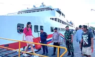 Pastikan Kegiatan Bongkar Muat Aman dan Lancar Babinsa koramil 1312- 02/lirung laksanakan Pemantauan penumpang kapal