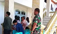 Babinsa laksanakan pengamanan sekaligus beribadah