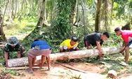 Tingkatkam Kemanunggalan TNI-Rakyat Babinda Ramil - 05/Essang Ikut Kerja Bakti