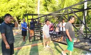 Sinergi Babinsa dan Warga Desa Pantuge Gotong Royong Dirikan Tower Air Bantuan TNI AD