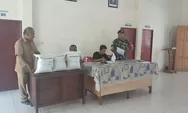 Babinsa Desa Binaan Serka Alfriden Deny Bee Dampingi Penyaluran Beras Bantuan di Desa Rarange