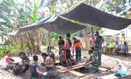 Satgas TMMD Gali Lubang Pondasi Tiang Tower di Desa Peret