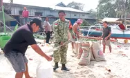 Dukung Pembangunan Sarana Air Bersih, Satgas TMMD ke-130 Kodim 1312/Talaud Angkut Material Sumur Bor di Desa Mangaran