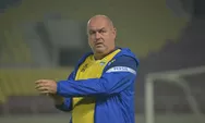 Duel Persis vs Persib Sore Ini: Bojan Hodak Tegas Minta Kerja Keras Pemain