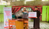 OCBC Syariah dan Rumah Zakat Salurkan Kafalah untuk Guru Ngaji di TPQ Auladul Mustopa
