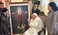 Megawati Soekarnoputri Berikan Lukisan Bunda Maria Berkebaya pada Paus Fransiskus, Begini Respons Paus
